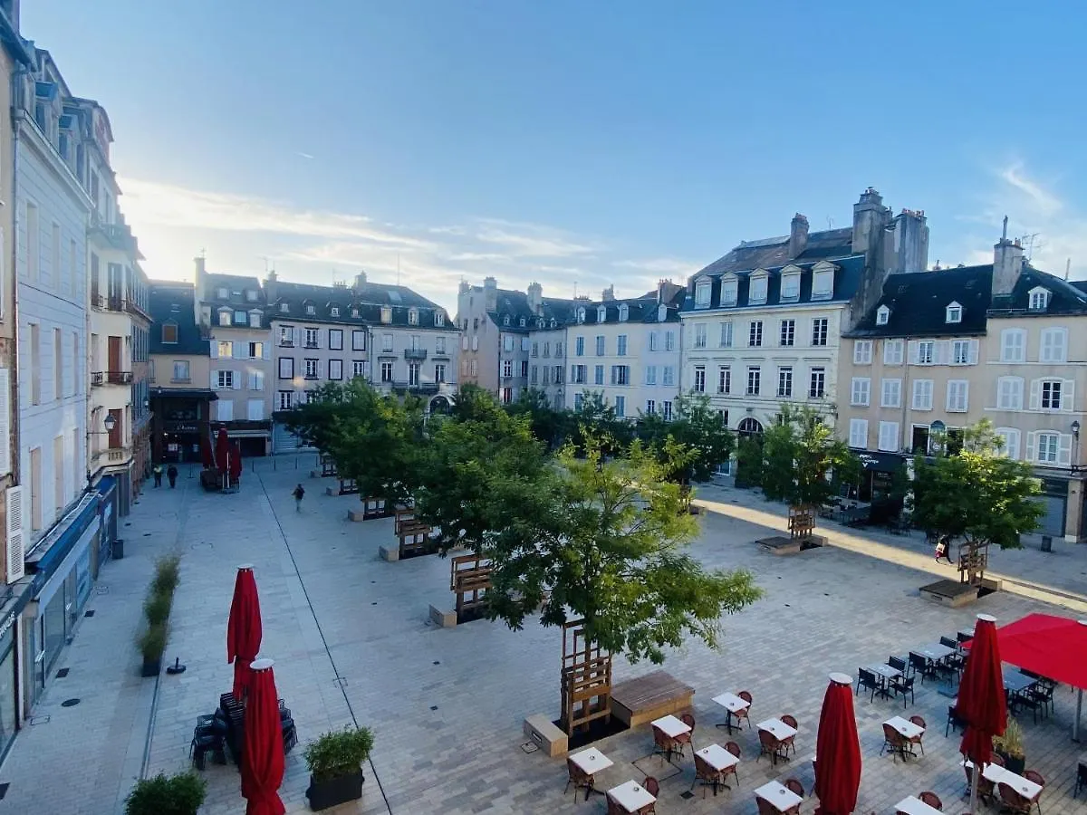 Place De La Cite Daire Rodez 0*,
